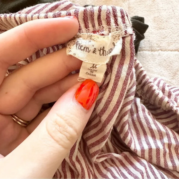 Like New Hem and Thread Off the Shoulder Striped Crop Blouse - Picture 6 of 7